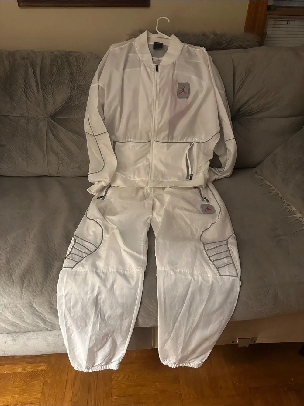 Jordan men's White Track Jacket and Jogger Set vintage